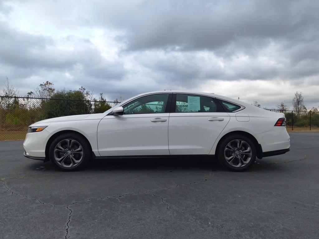 2023 Honda Accord EX's photo