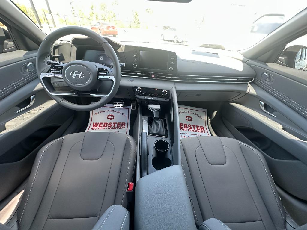 2025 Hyundai Elantra SEL - Photo 10