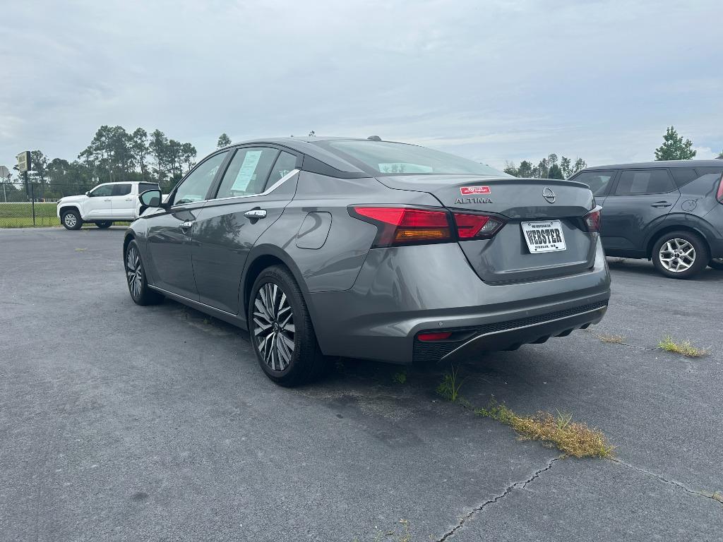 2025 Nissan Altima SV - Photo 8