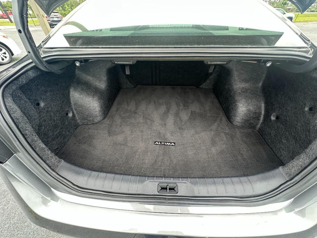 2025 Nissan Altima SV - Photo 19
