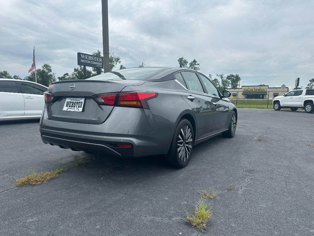 2025 Nissan Altima SV - Photo 6
