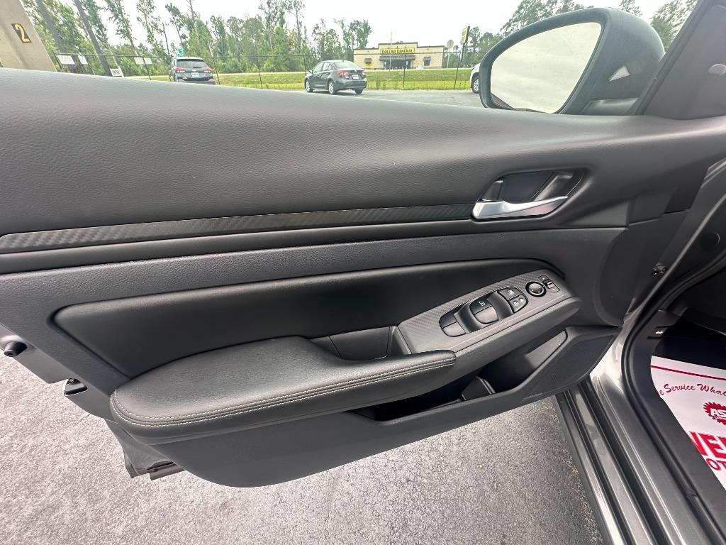 2025 Nissan Altima SV - Photo 11