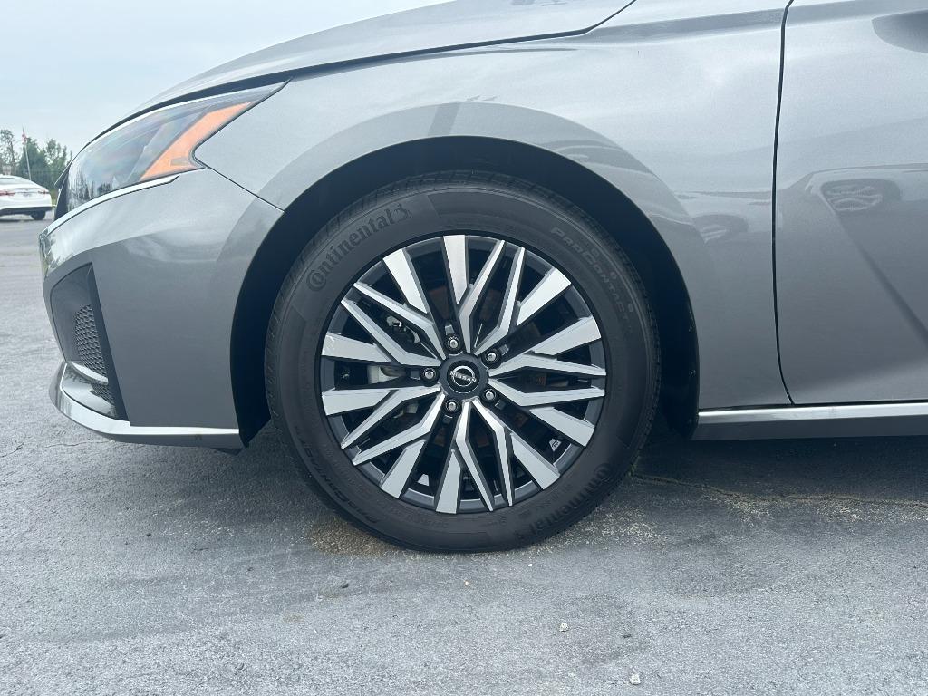 2025 Nissan Altima SV - Photo 21