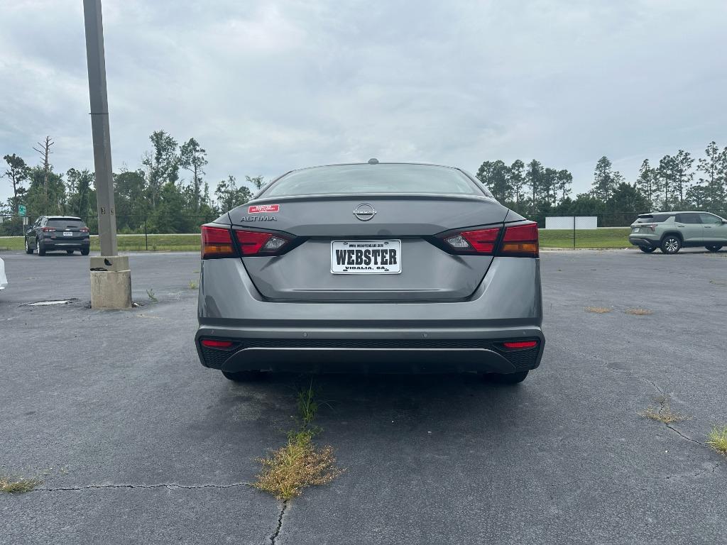 2025 Nissan Altima SV - Photo 7