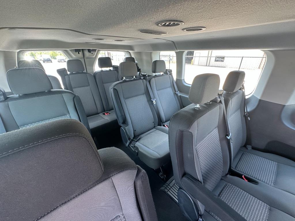 Ford T350 Vans photo 14
