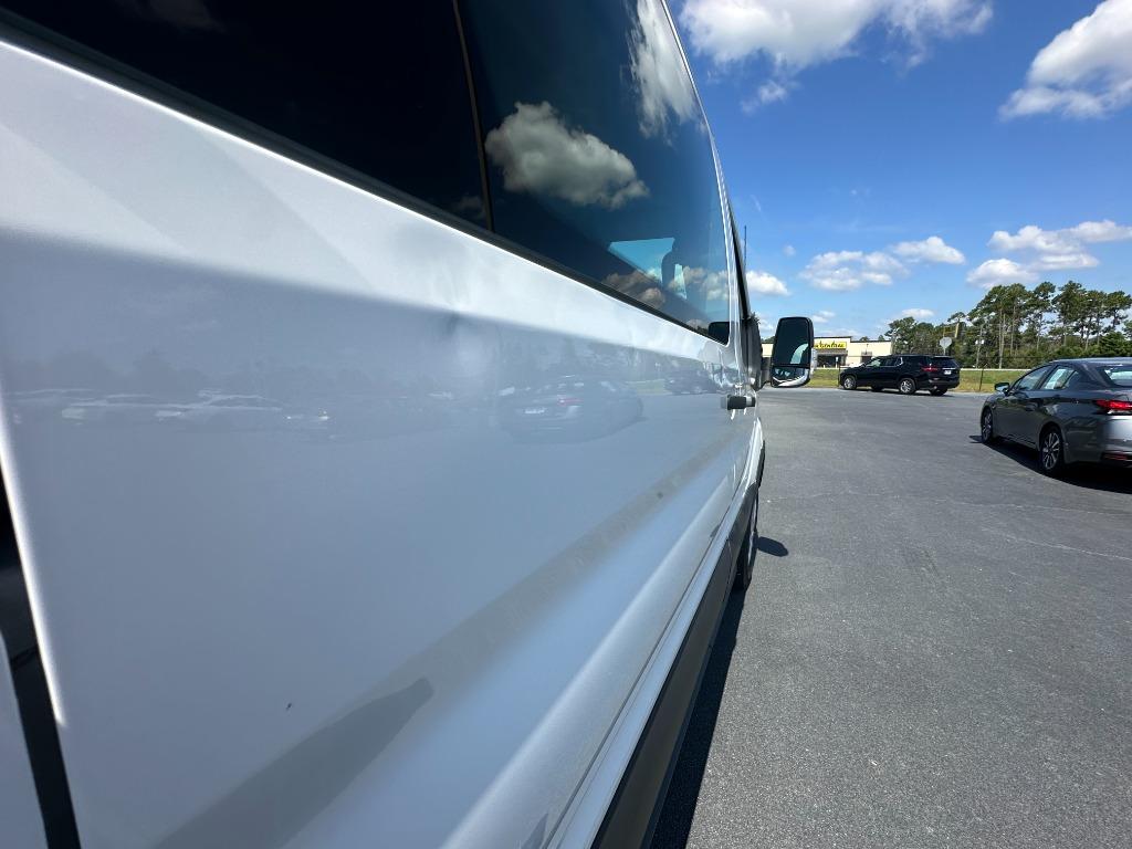 Ford T350 Vans photo 18