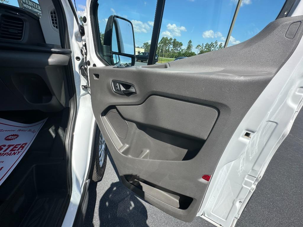 Ford T350 Vans photo 17