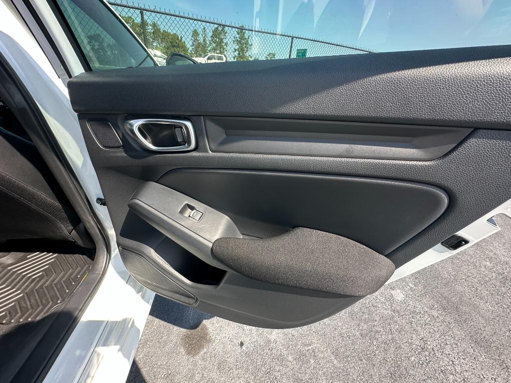 Honda Civic photo 17