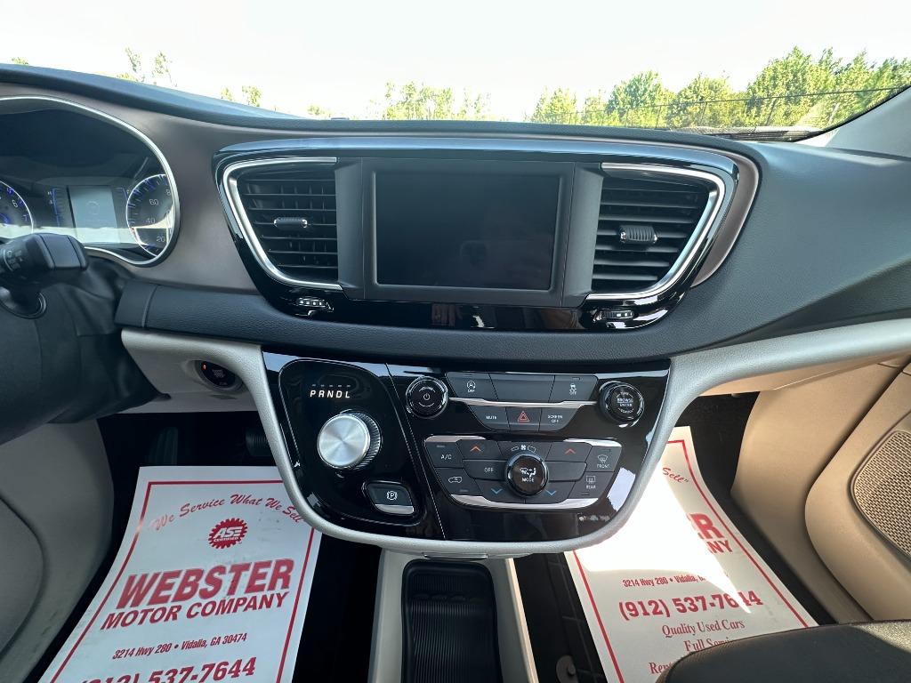 Chrysler Voyager photo 12
