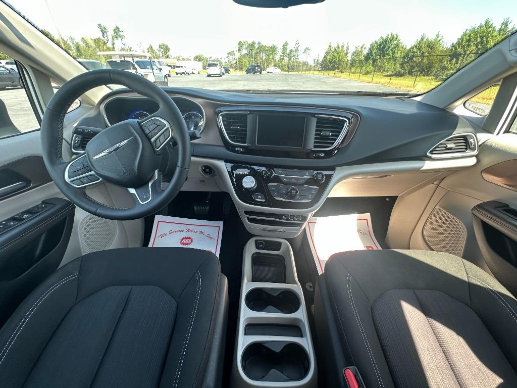 Chrysler Voyager photo 11