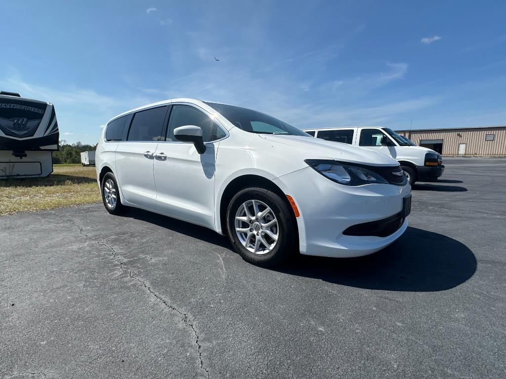 Chrysler Voyager photo 4