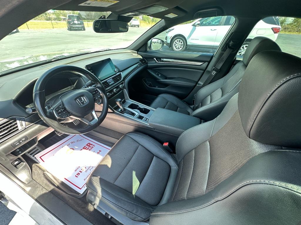 Honda Accord photo 10