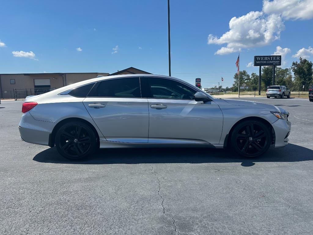 Honda Accord photo 5