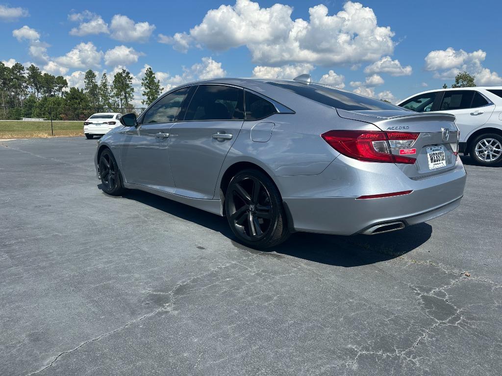 Honda Accord photo 8