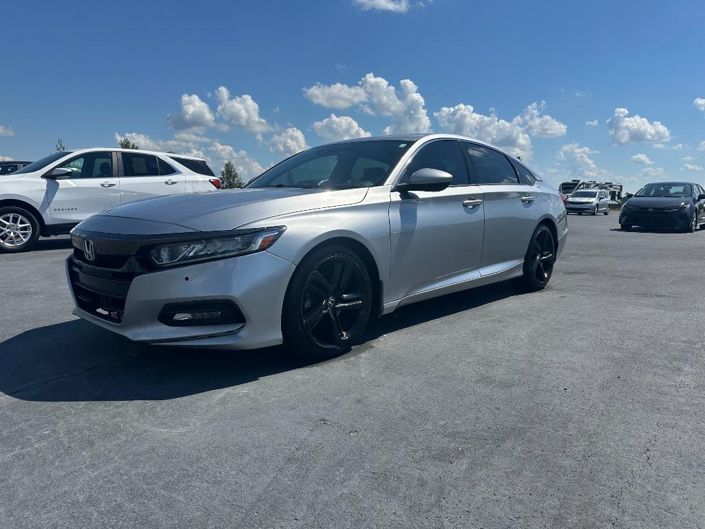 Honda Accord photo 2
